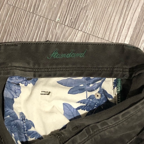 Tommy Bahama Men’s Chino Pants - Standard Fit - 34x34 - Picture 5 of 7